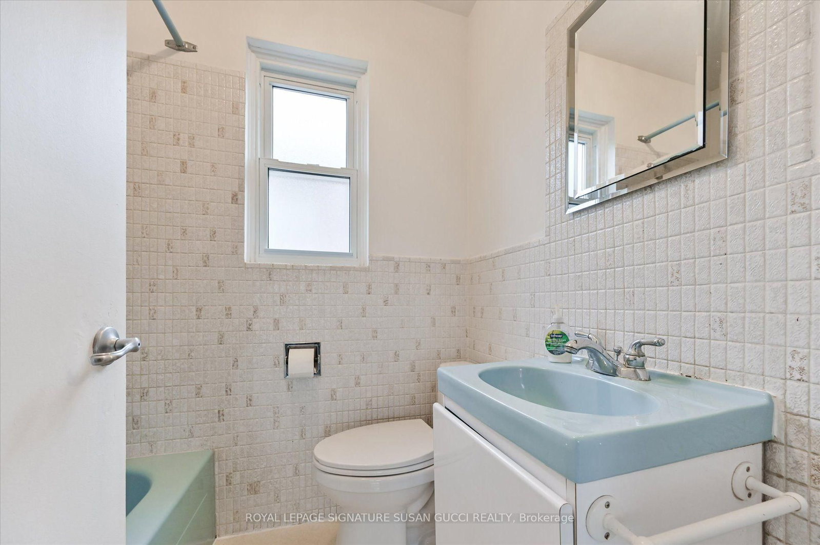 292 Glebemount Avenue • Toronto, ON photo 14
