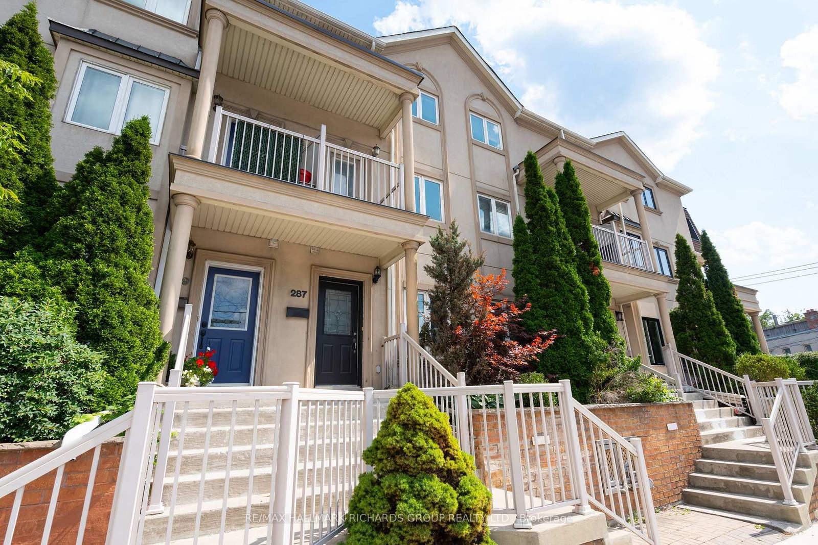 287 Kingston Road • Toronto, ON photo 2