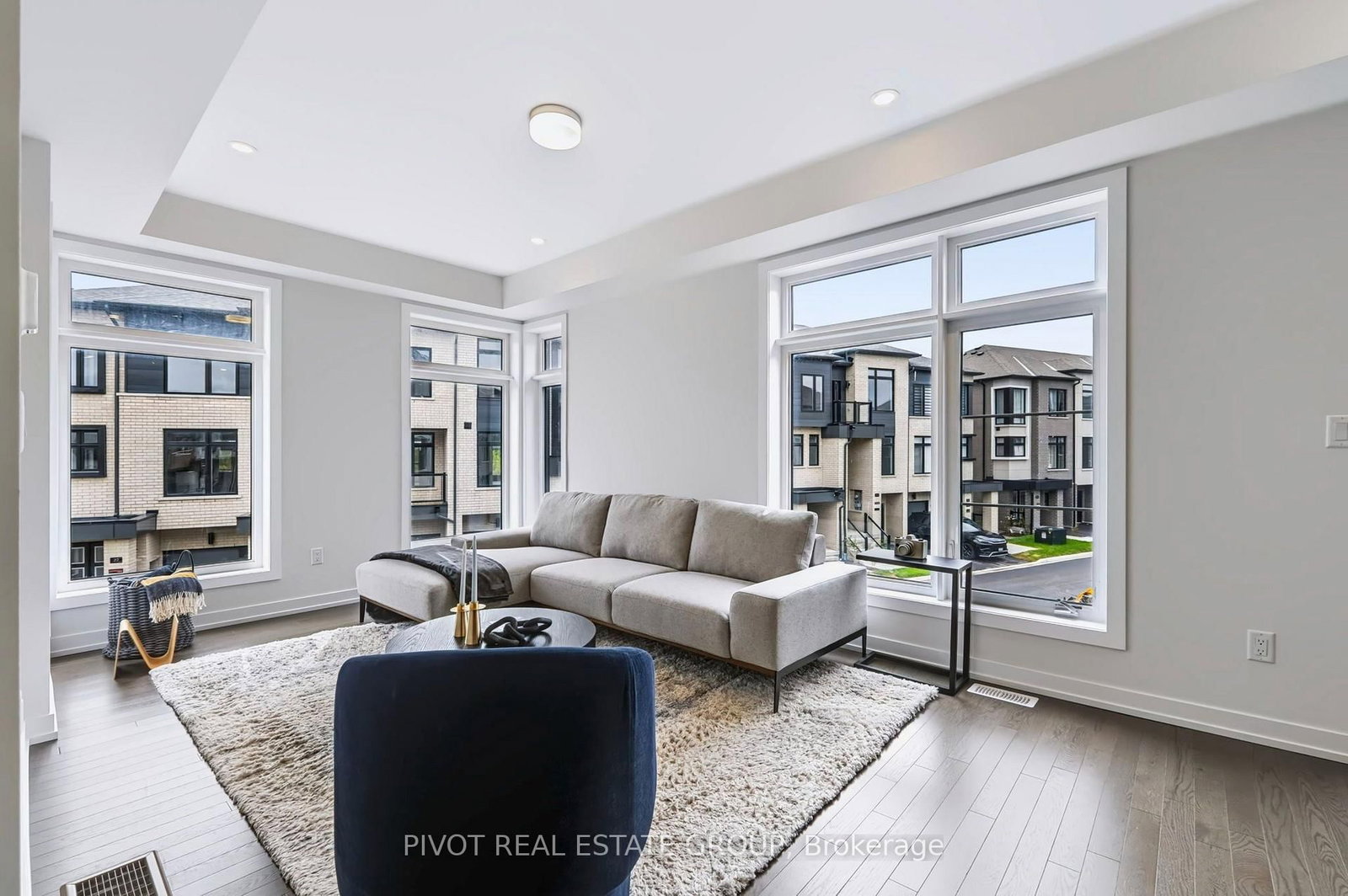 25 Observatory Way • Whitby, ON photo 13