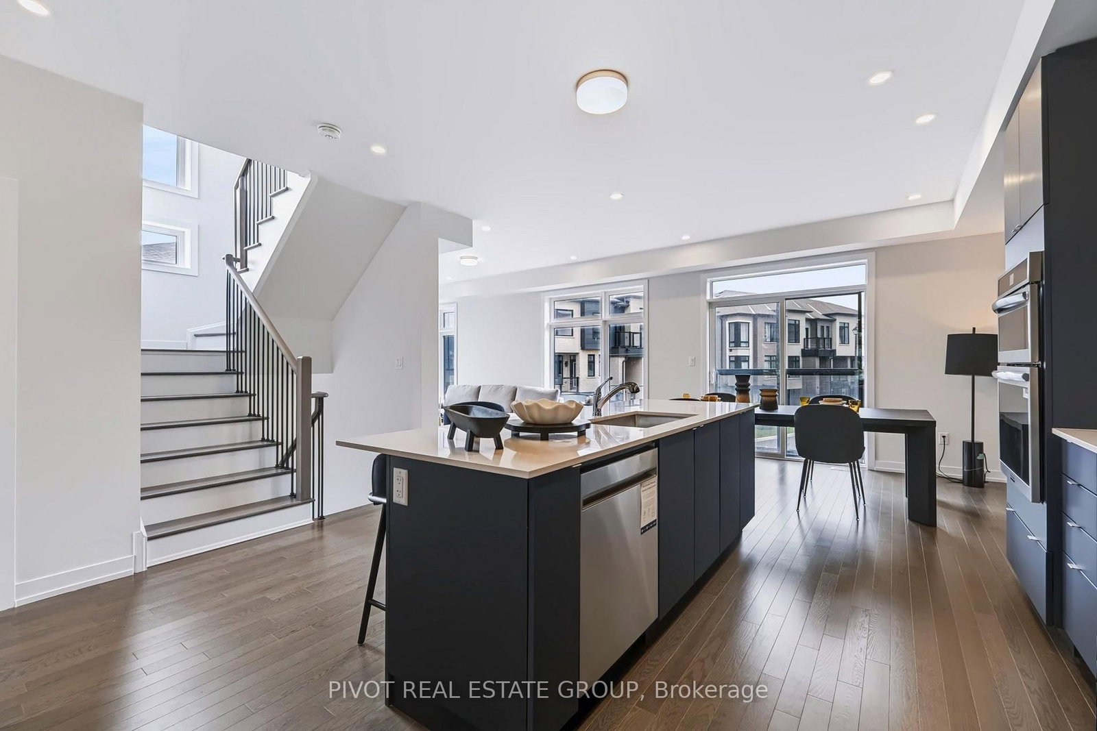 25 Observatory Way • Whitby, ON photo 24