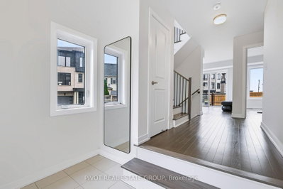 25 Observatory Way • Whitby, ON photo 6
