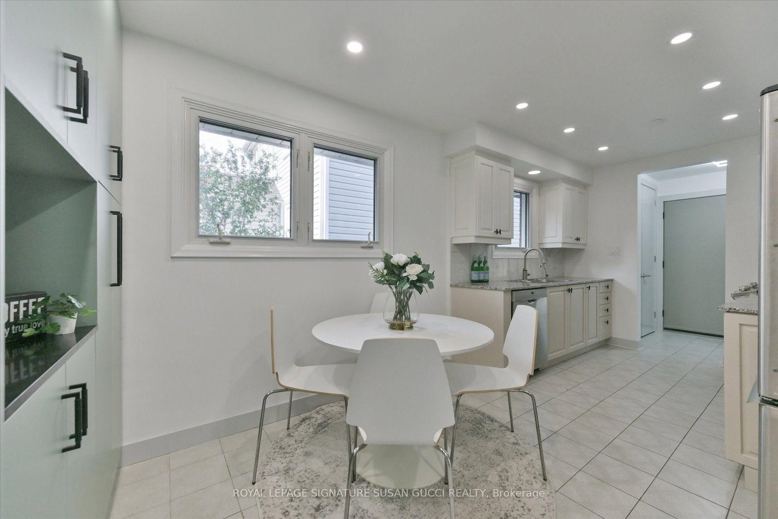 16 Squires Avenue • Toronto, ON photo 18