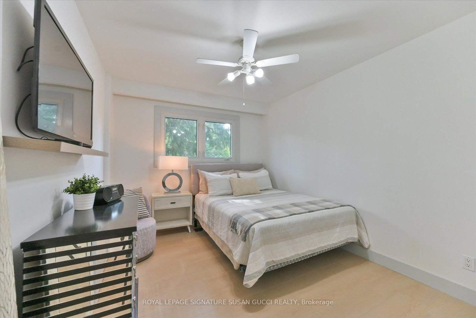 16 Squires Avenue • Toronto, ON photo 32