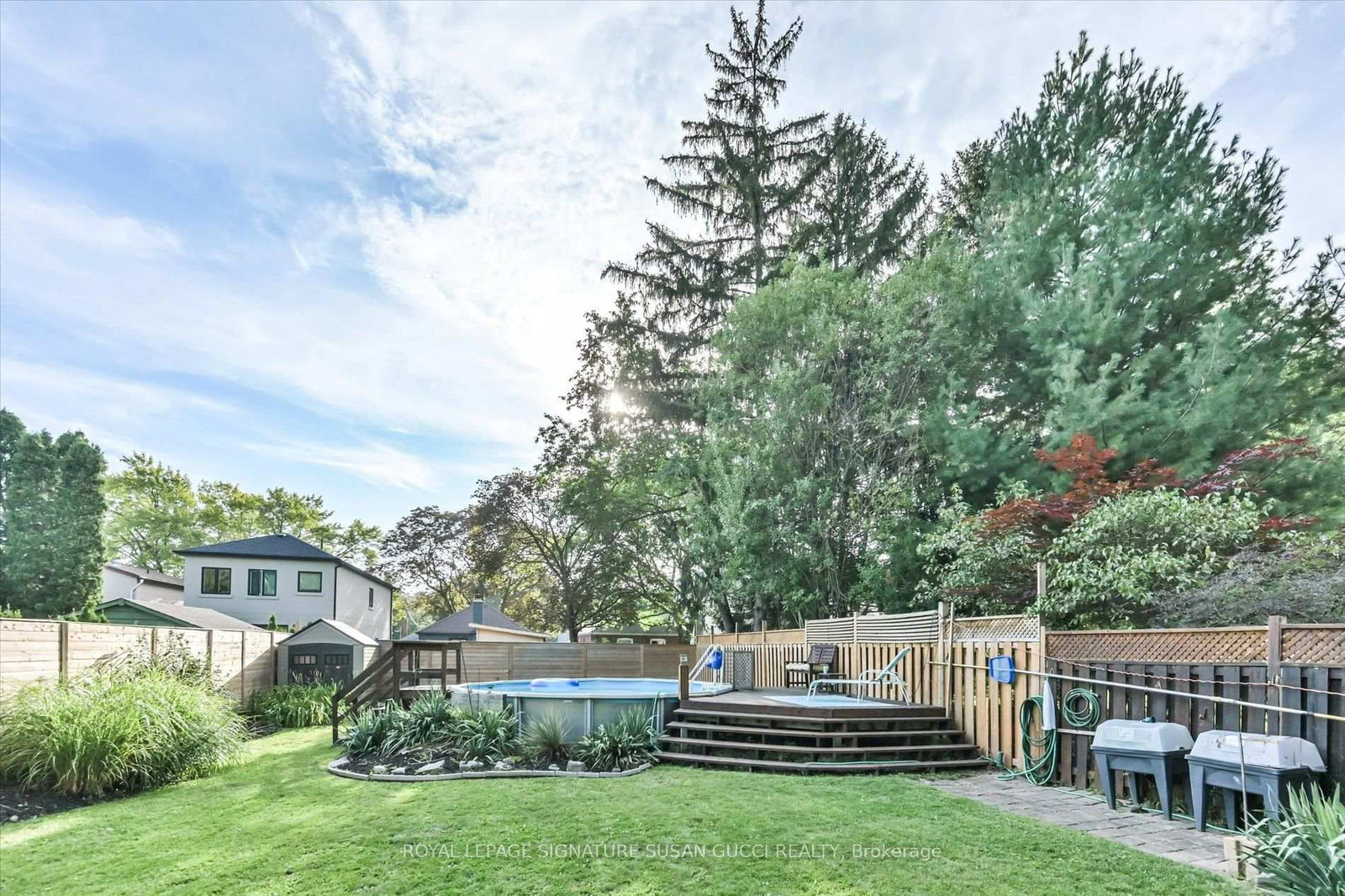 16 Squires Avenue • Toronto, ON photo 47