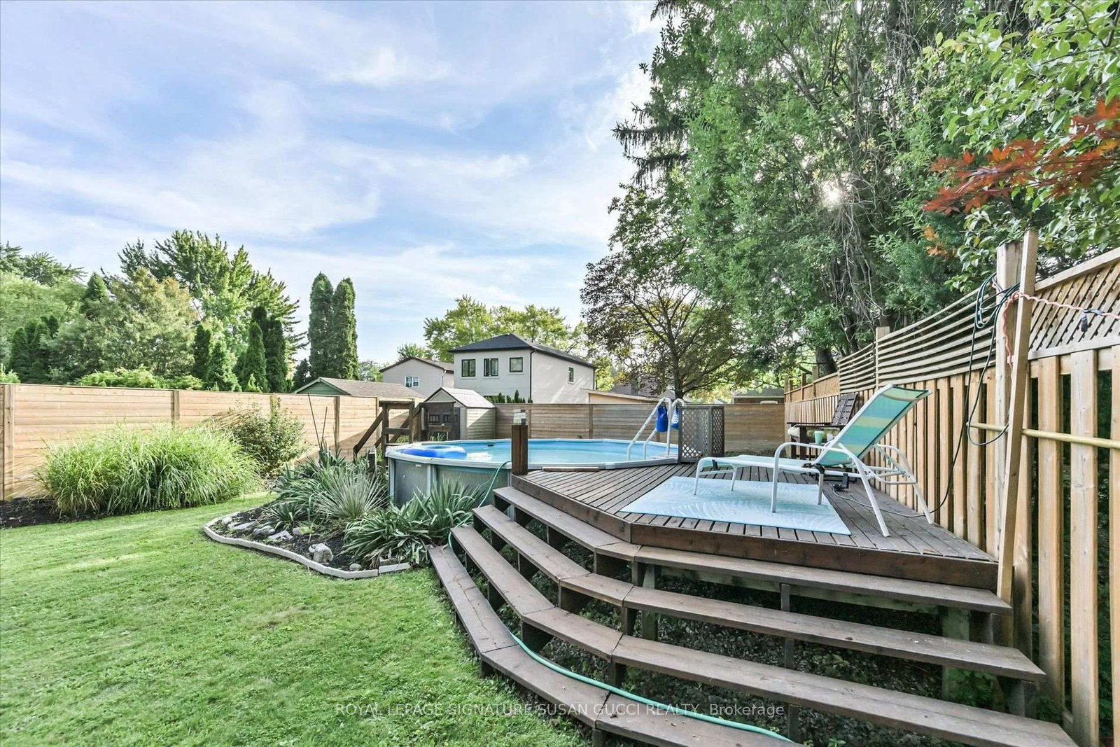 16 Squires Avenue • Toronto, ON photo 48