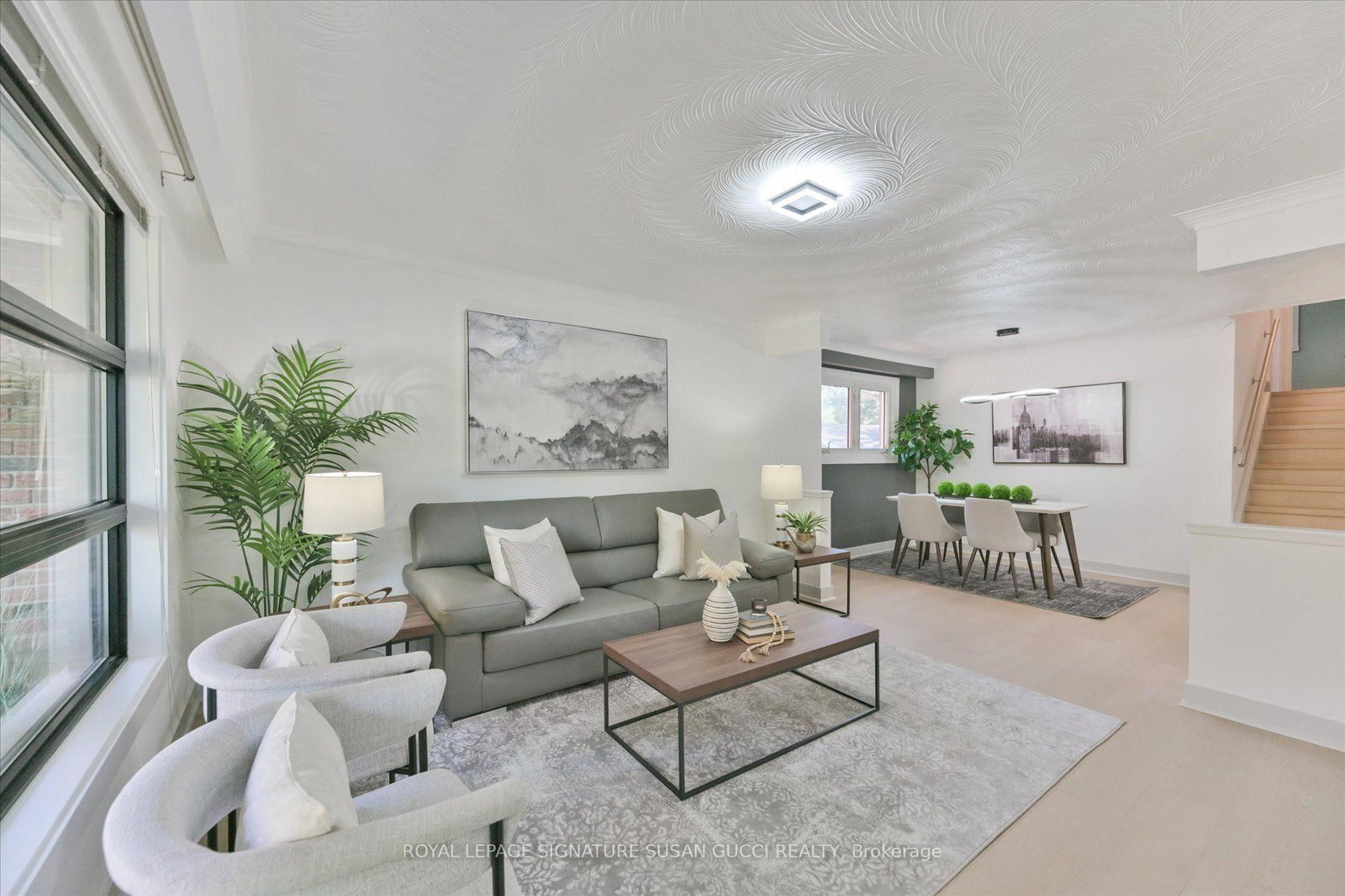 16 Squires Avenue • Toronto, ON photo 6