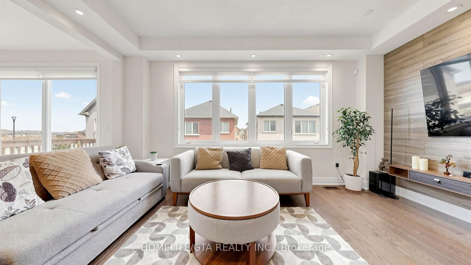 1067 Purus Path • Pickering, ON photo 5