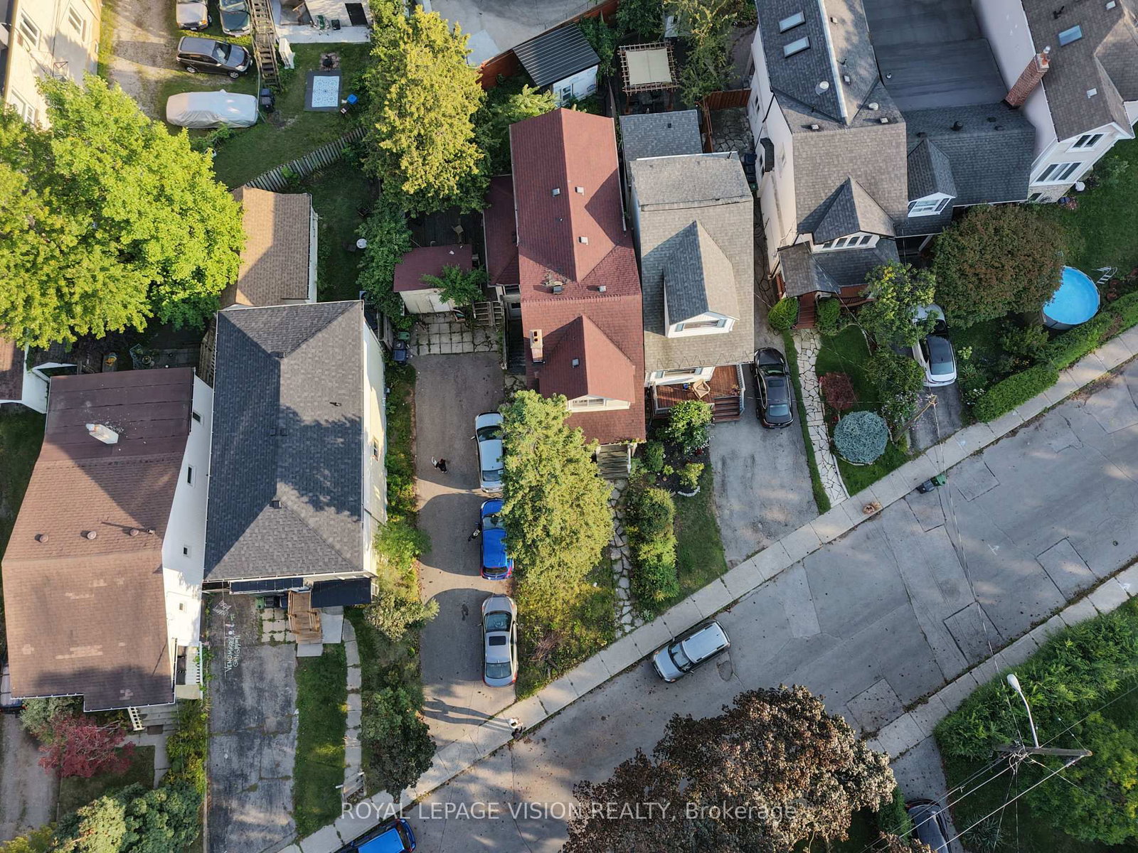 9 East Road • Toronto, ON photo 9