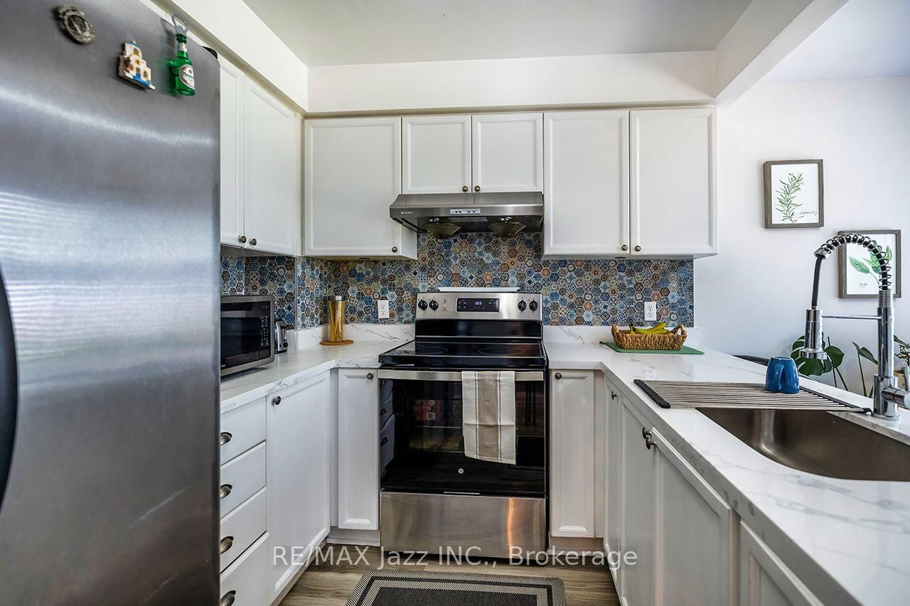 23 Meredith Court • Clarington, ON photo 13