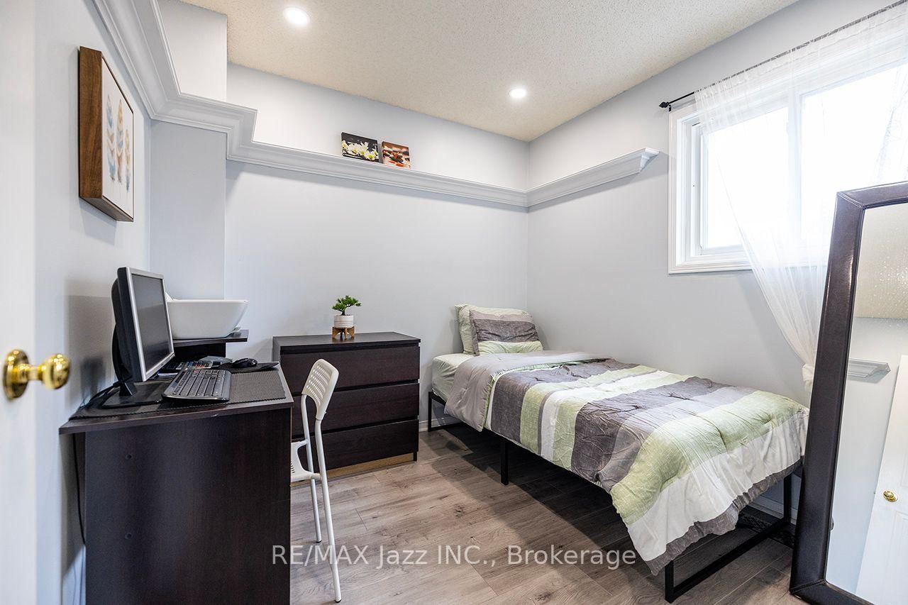 23 Meredith Court • Clarington, ON photo 22
