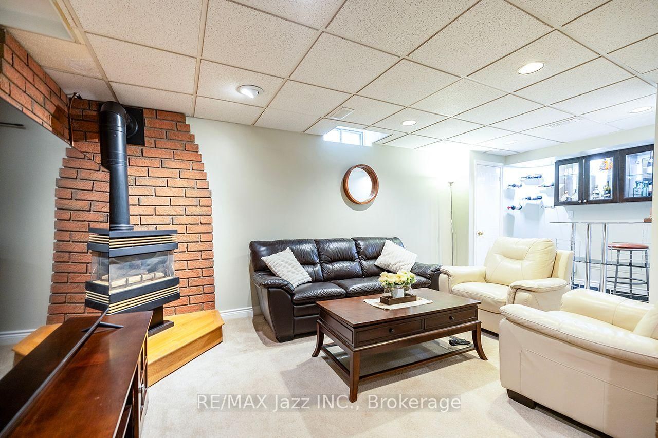 23 Meredith Court • Clarington, ON photo 27