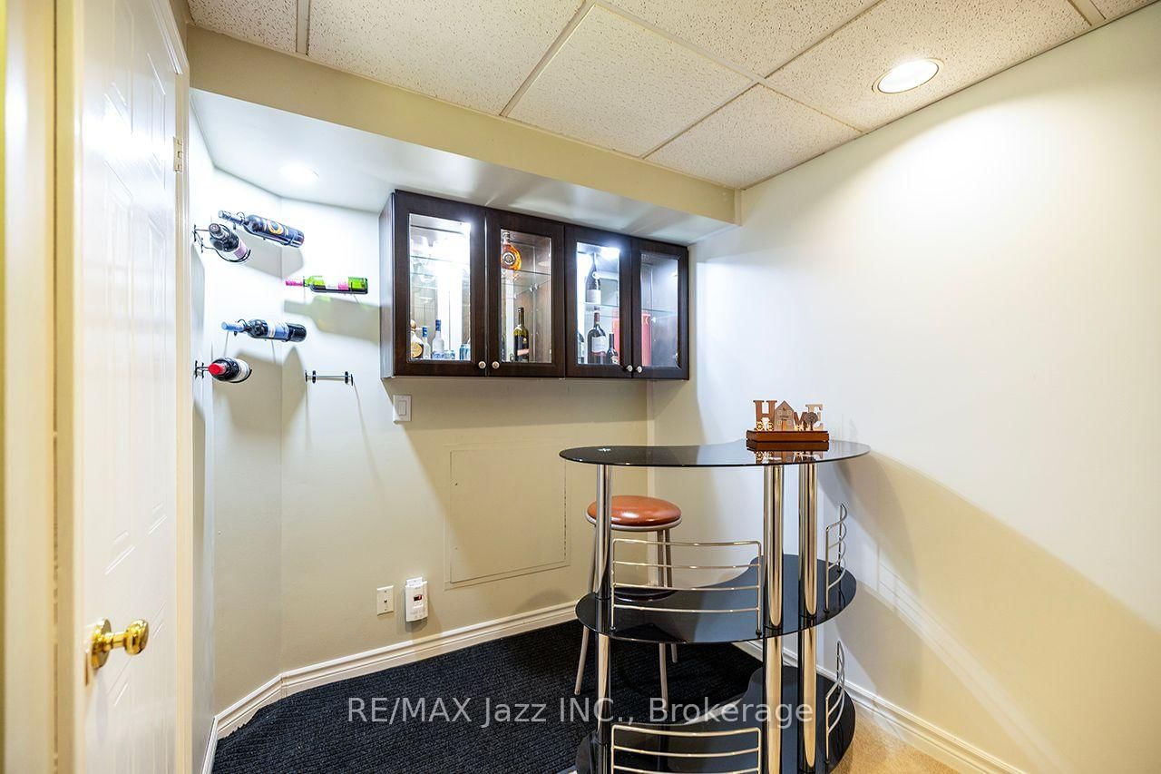 23 Meredith Court • Clarington, ON photo 31