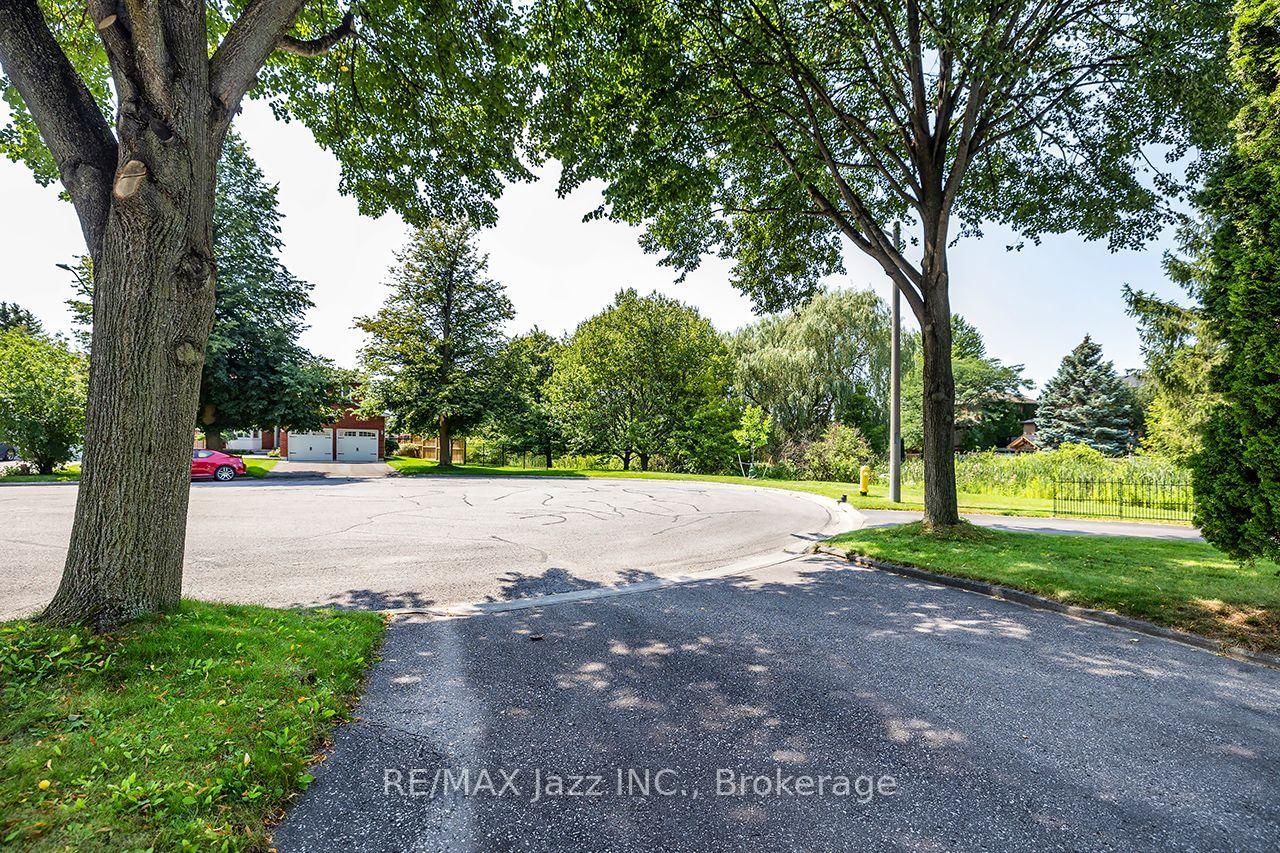 23 Meredith Court • Clarington, ON photo 42