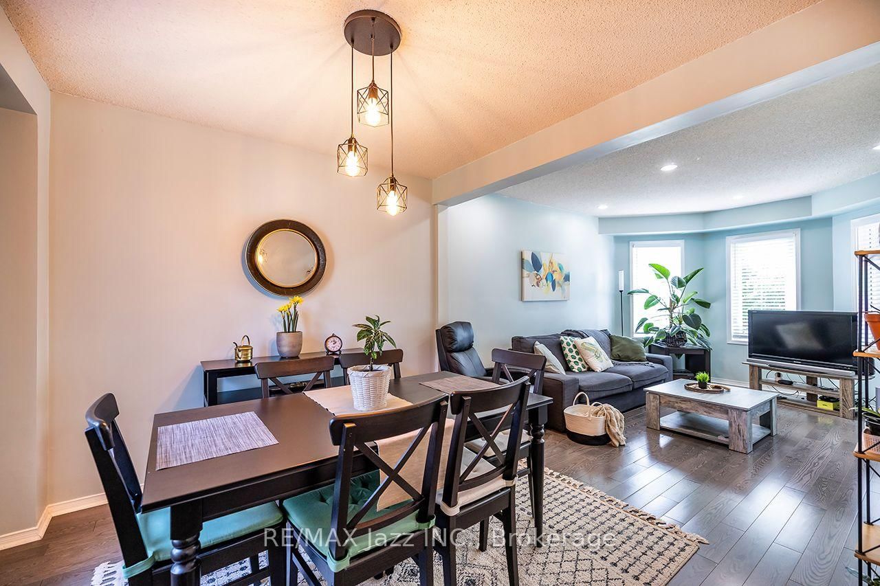 23 Meredith Court • Clarington, ON photo 9