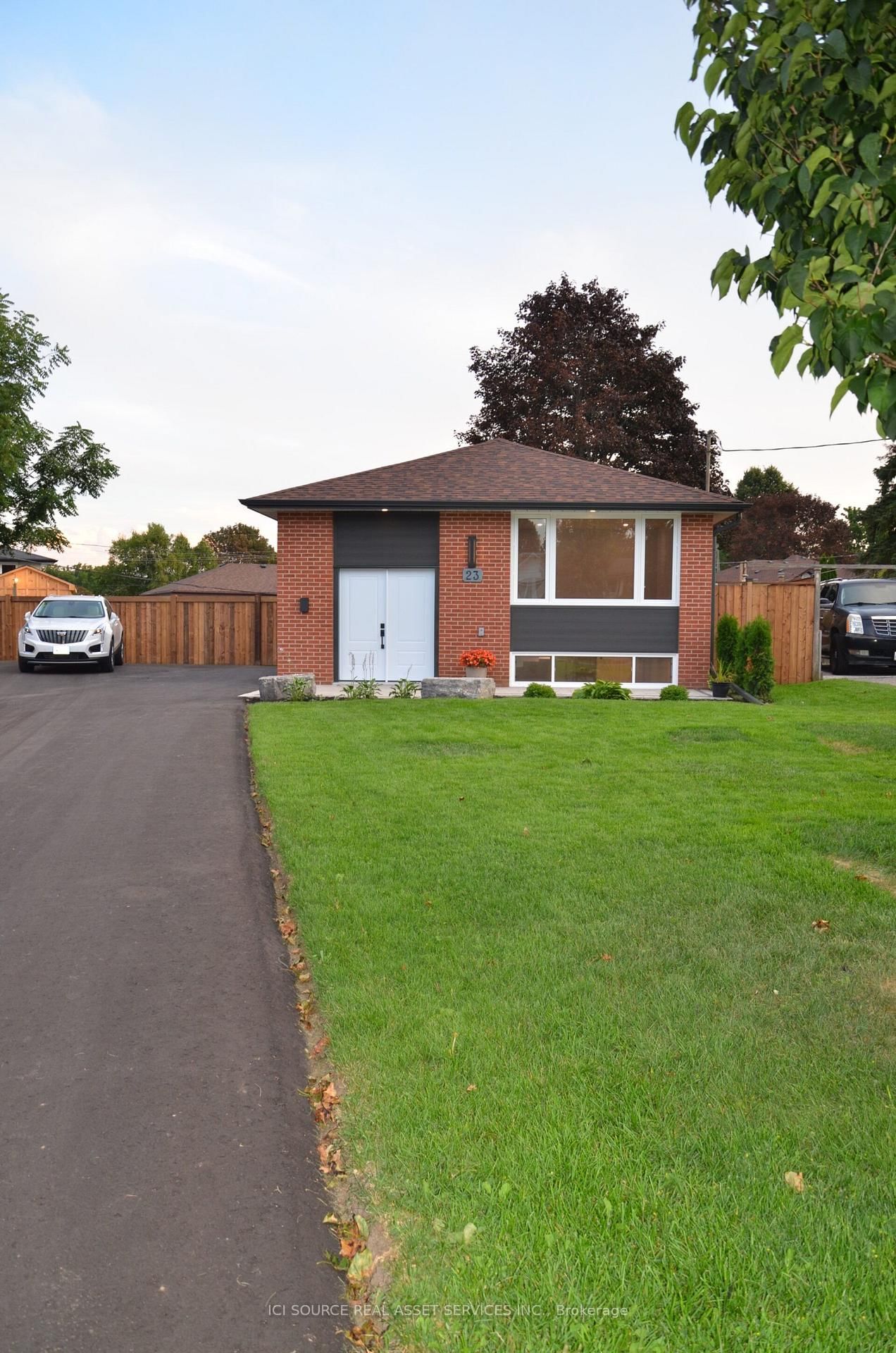 23 Sunset Road • Clarington, ON photo 4
