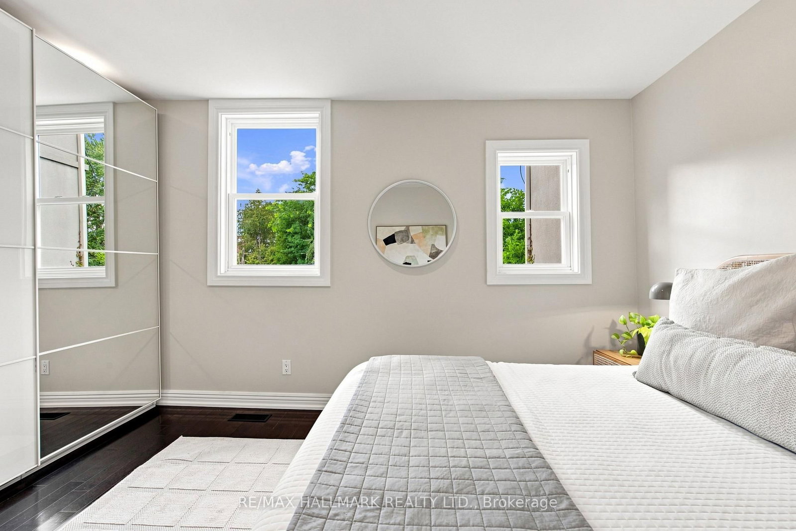 76 Pape Avenue • Toronto, ON photo 25