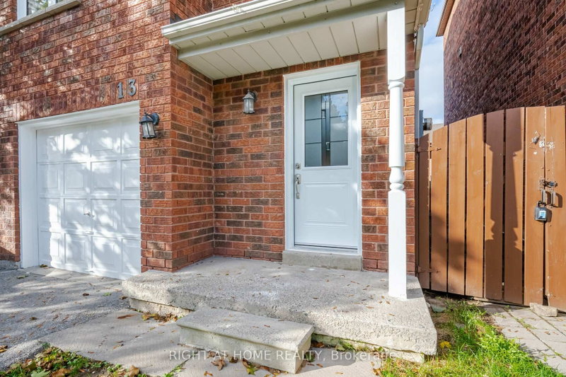 13 - 1995 Pinegrove Avenue
