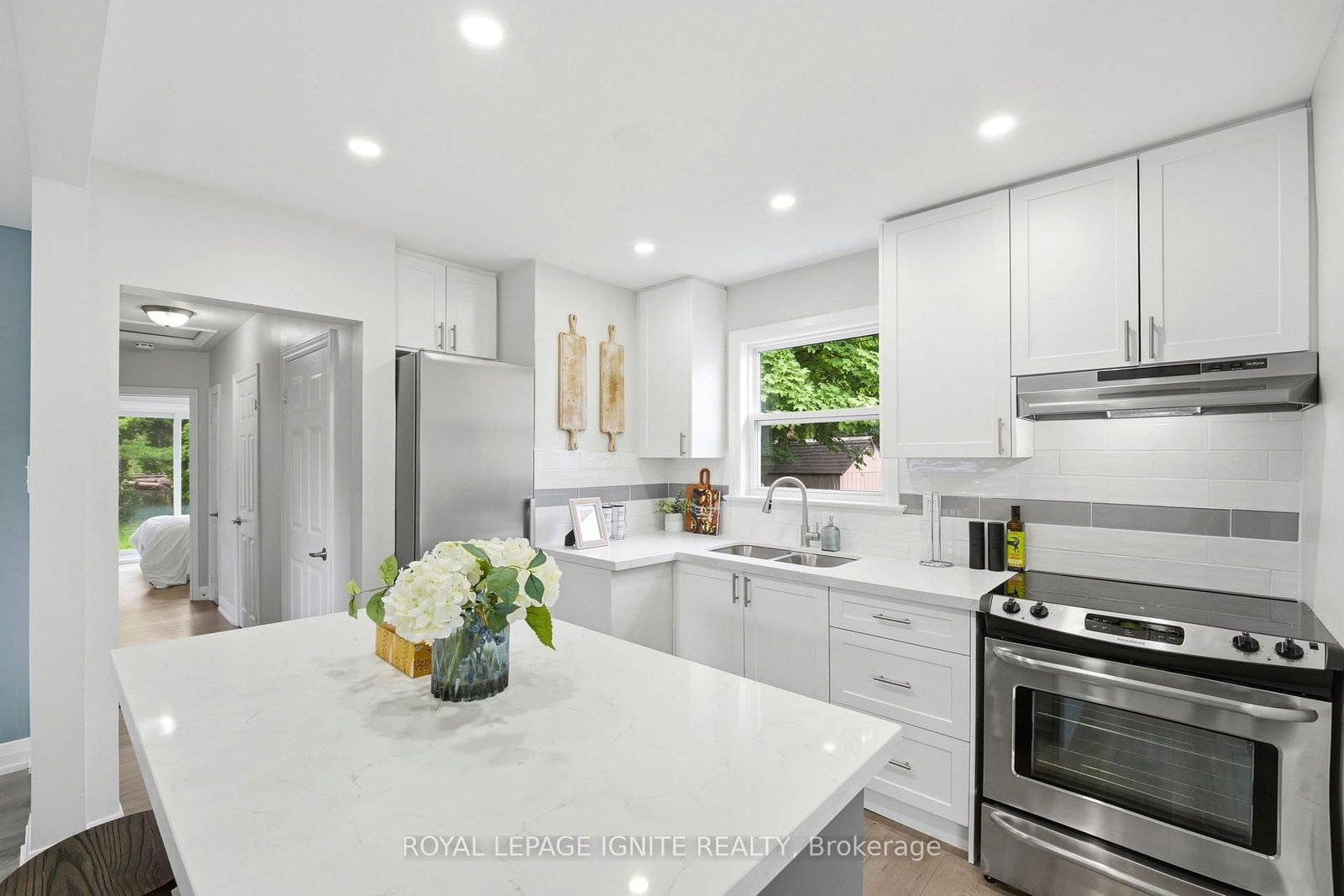 89 Darlingside Drive • Toronto, ON photo 1