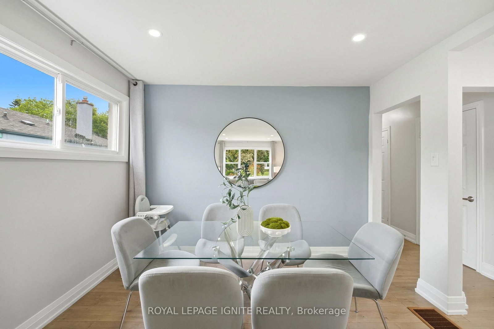89 Darlingside Drive • Toronto, ON photo 12