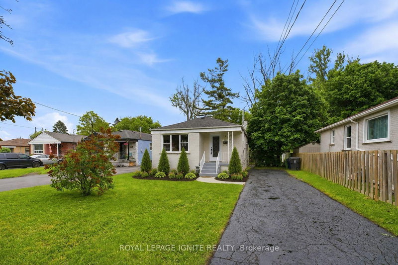 89 Darlingside Drive