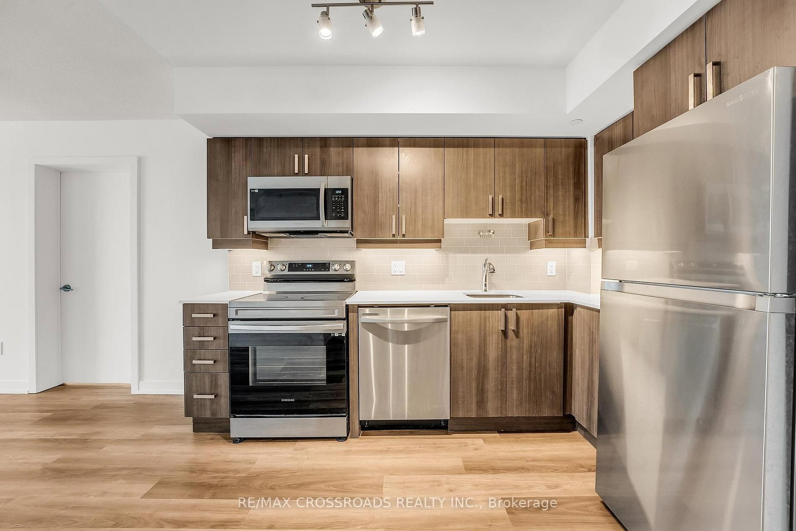 1480 Bayly Street • #1411 • Pickering, ON photo 11