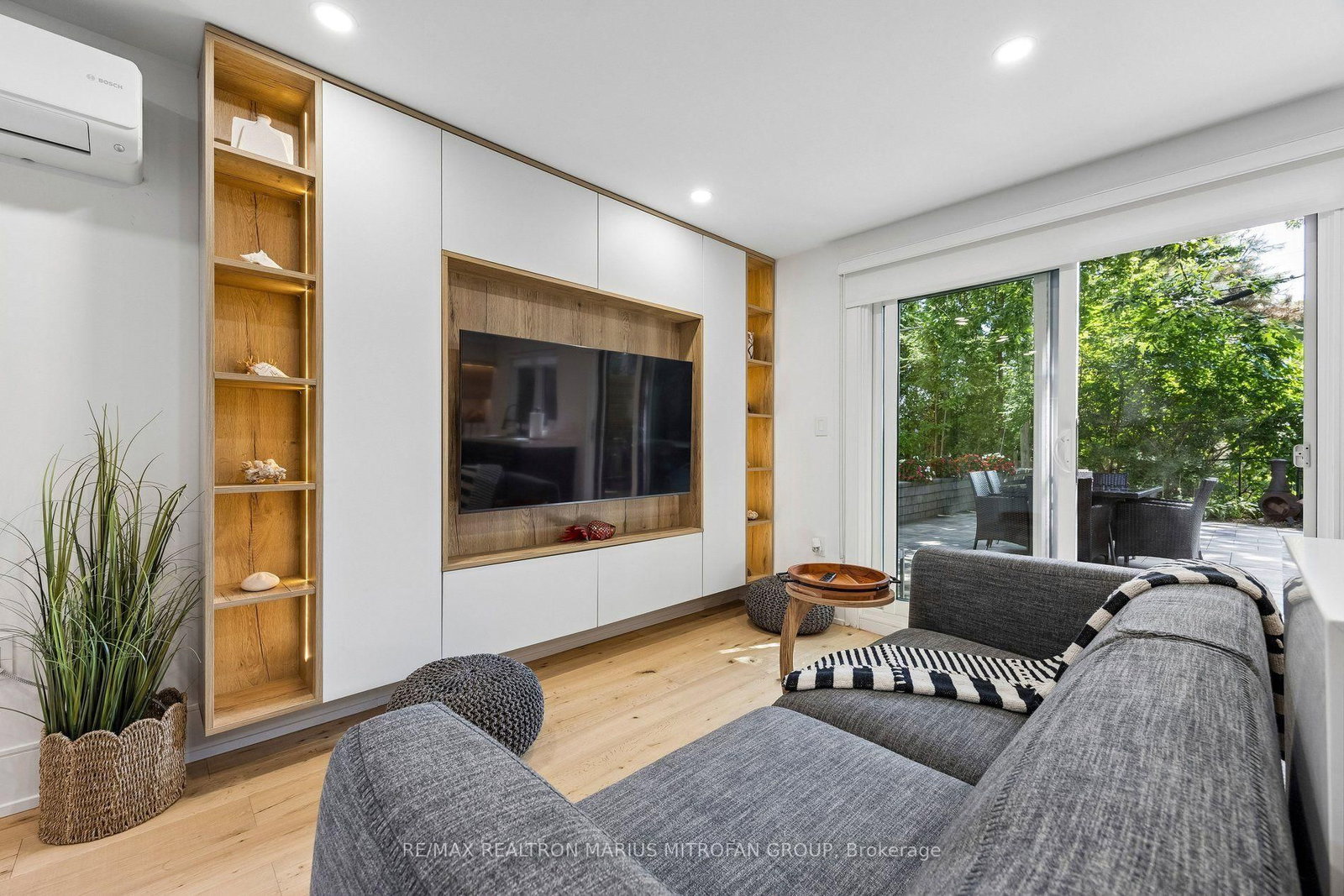 21 Toynbee Trail • Toronto, ON photo 28