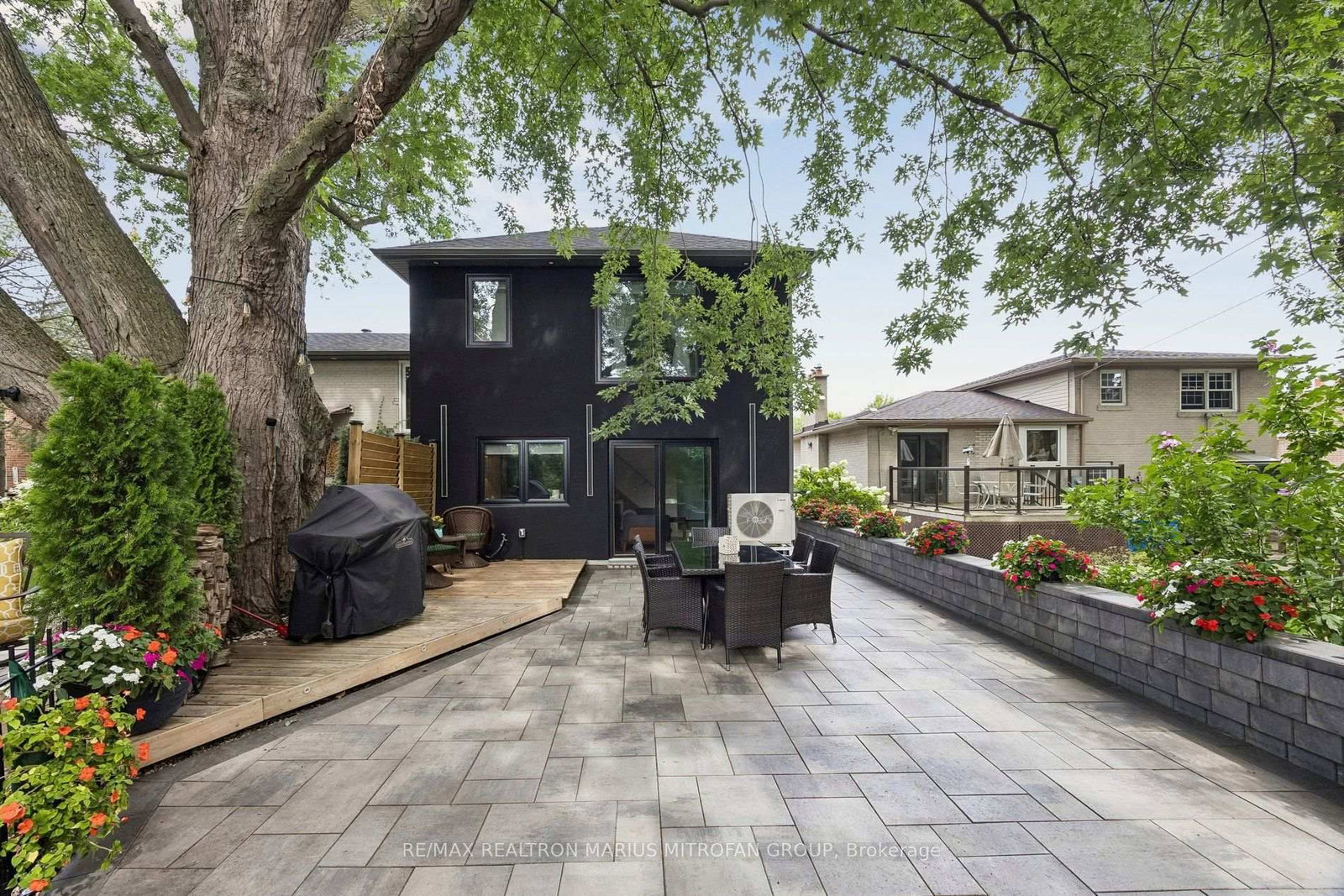21 Toynbee Trail • Toronto, ON photo 37