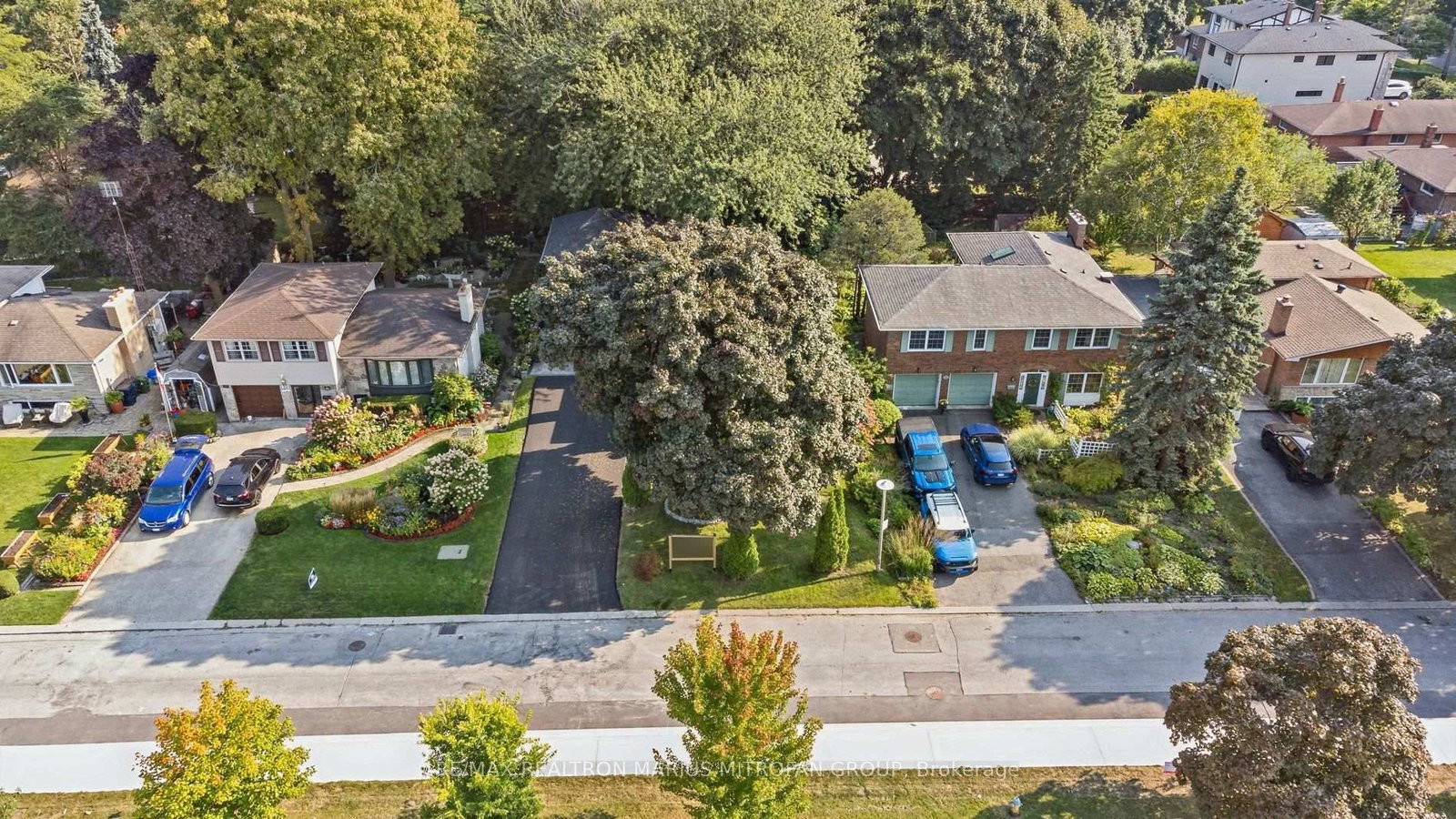 21 Toynbee Trail • Toronto, ON photo 41