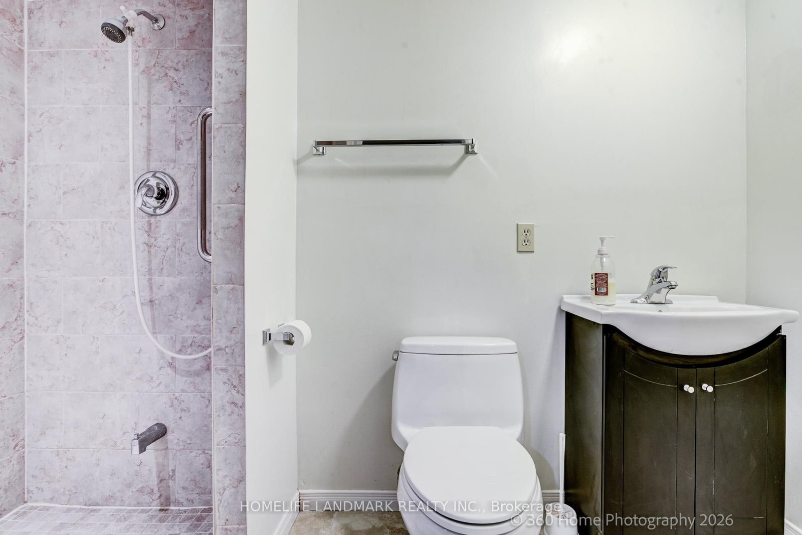 736 Kingston Road • #3 • Toronto, ON photo 5