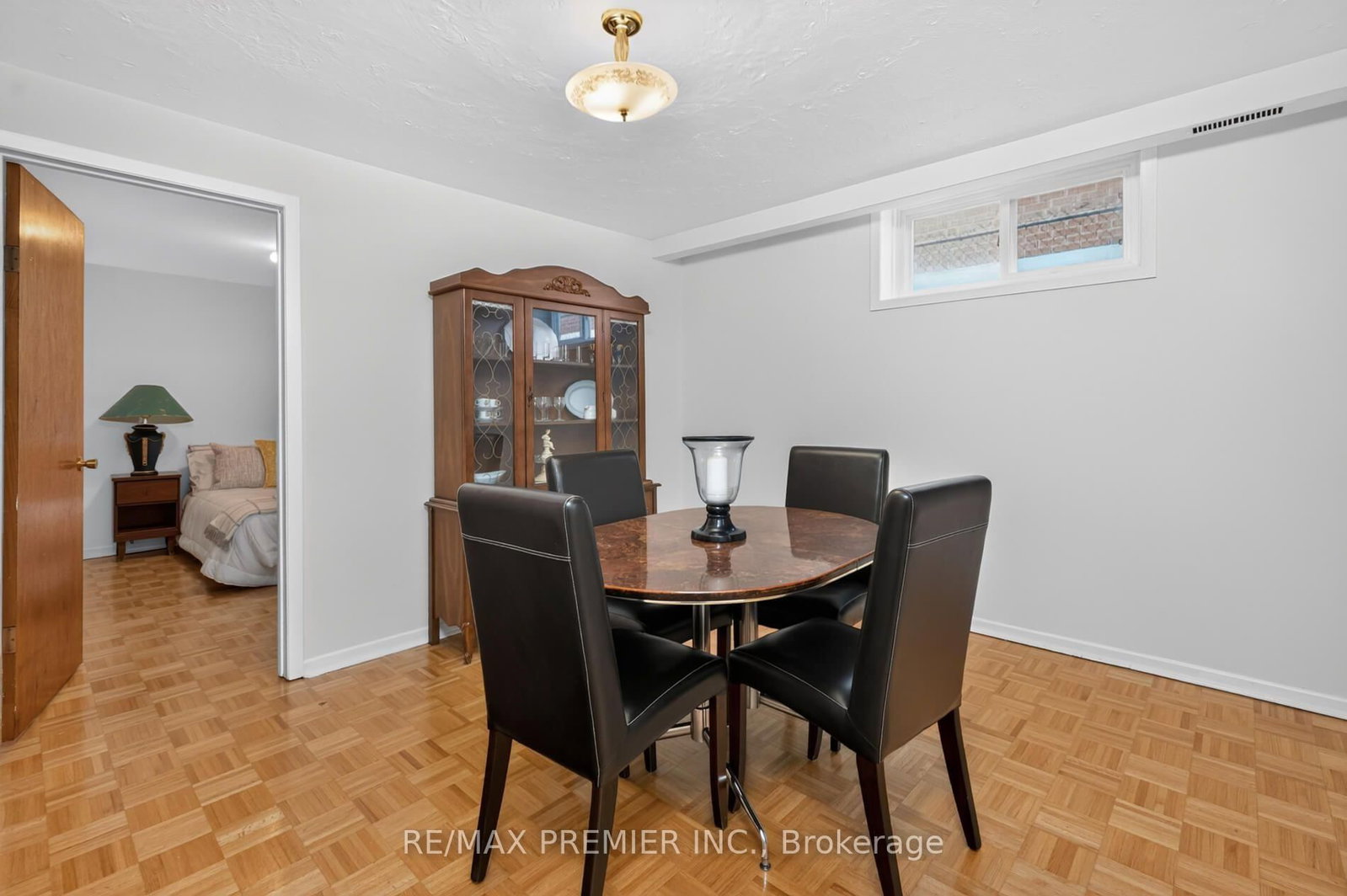 31 CORINTHIAN Boulevard • Toronto, ON photo 22