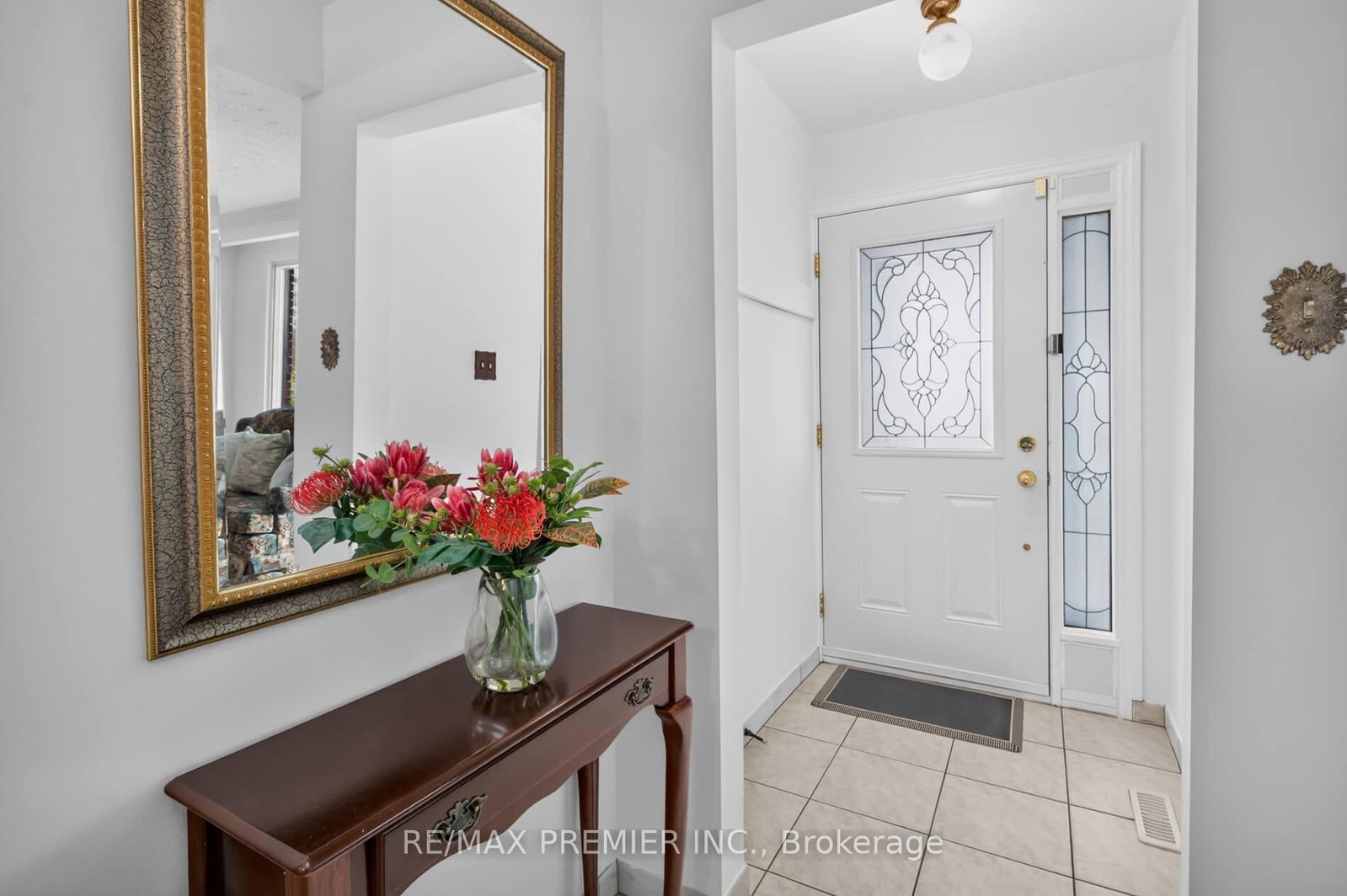 31 CORINTHIAN Boulevard • Toronto, ON photo 4