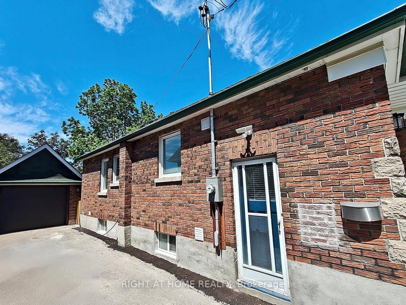 Lower Level - 92 Cadillac Avenue S