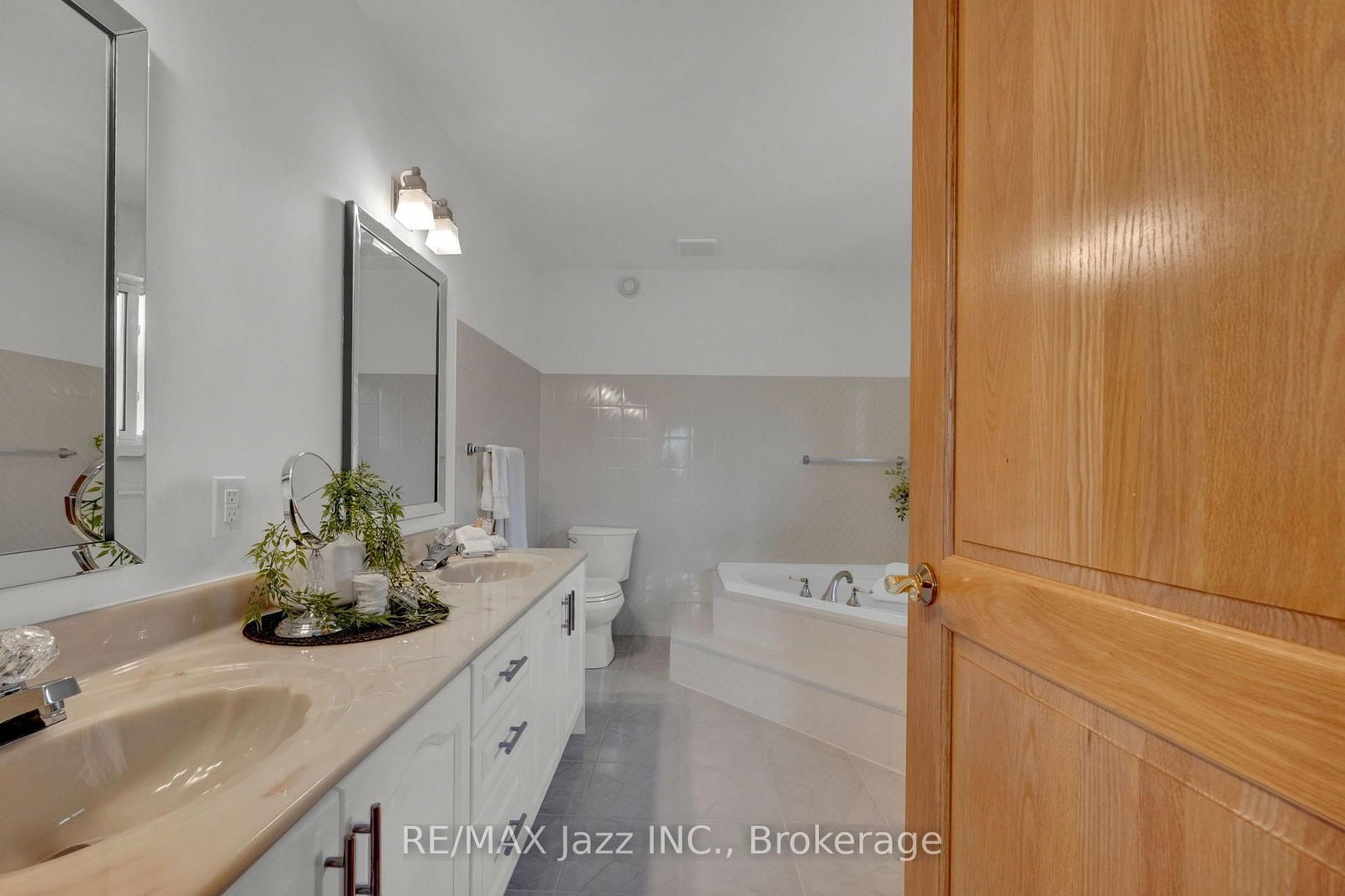 109 Elizabeth Street • Oshawa, ON photo 23