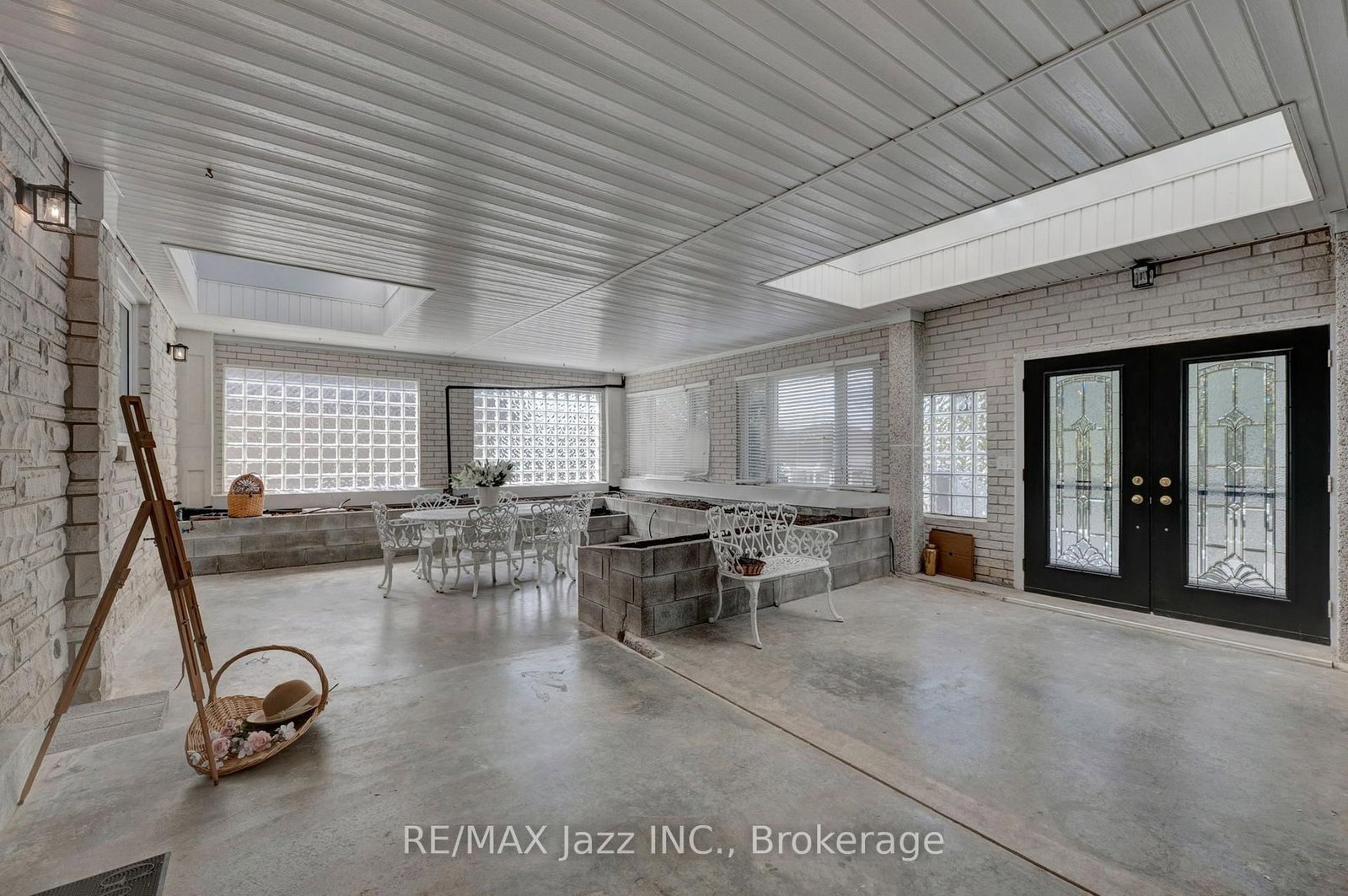 109 Elizabeth Street • Oshawa, ON photo 38