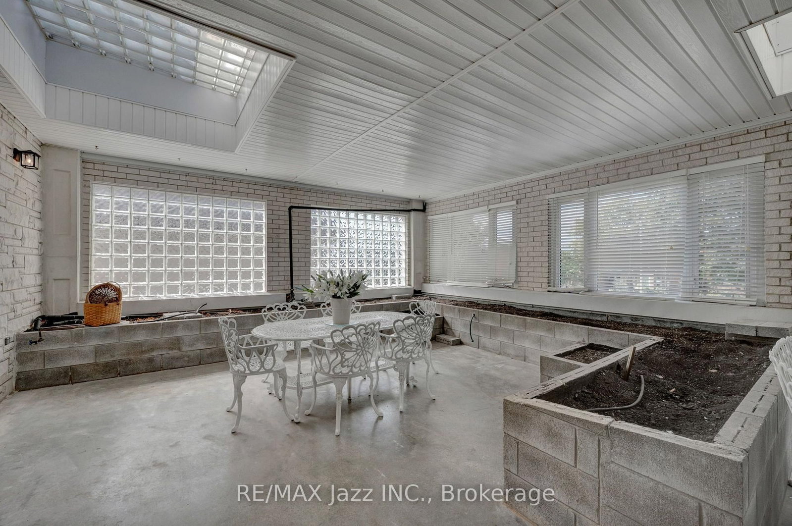 109 Elizabeth Street • Oshawa, ON photo 39