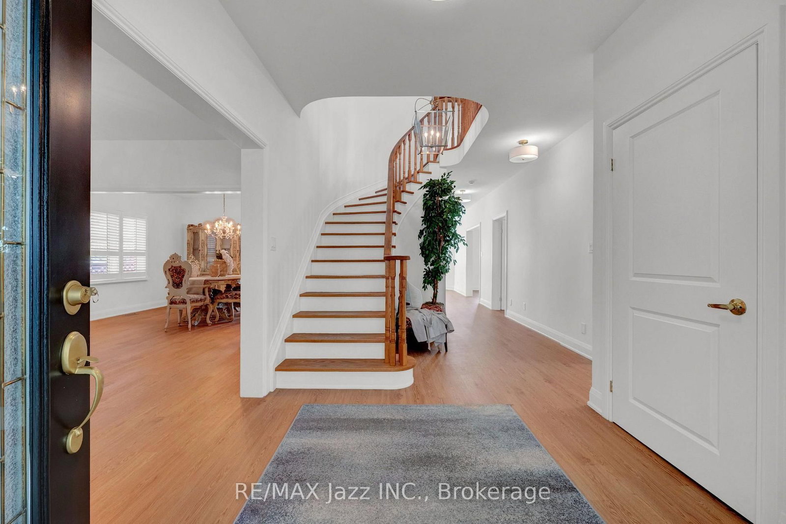 109 Elizabeth Street • Oshawa, ON photo 4