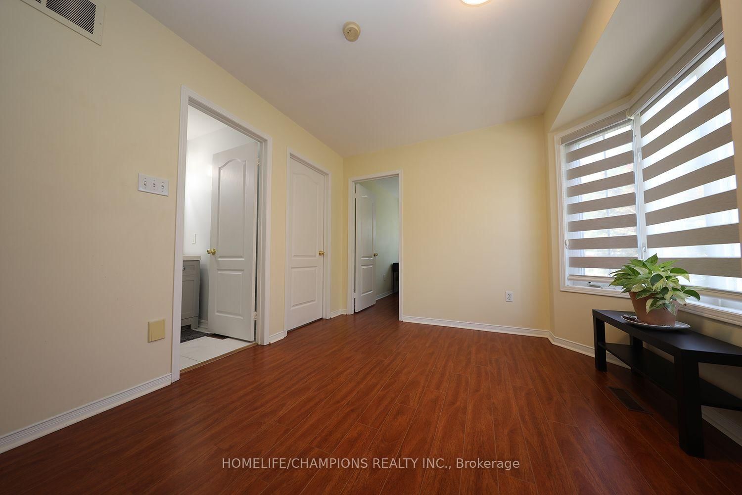16 Echo Glen Road • Toronto, ON photo 13