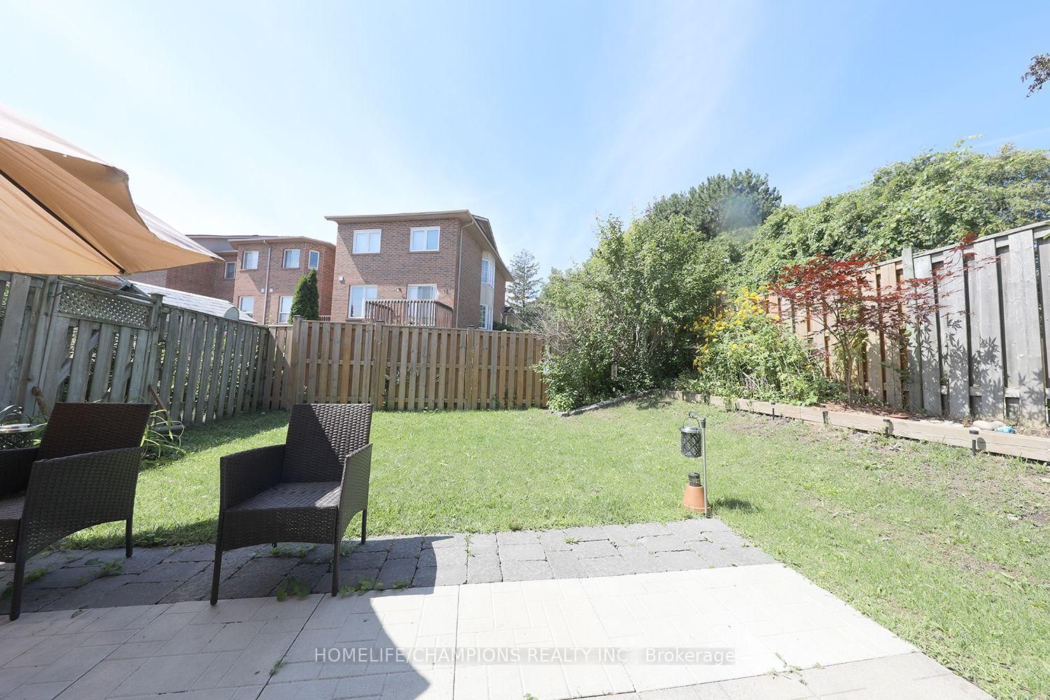 16 Echo Glen Road • Toronto, ON photo 27