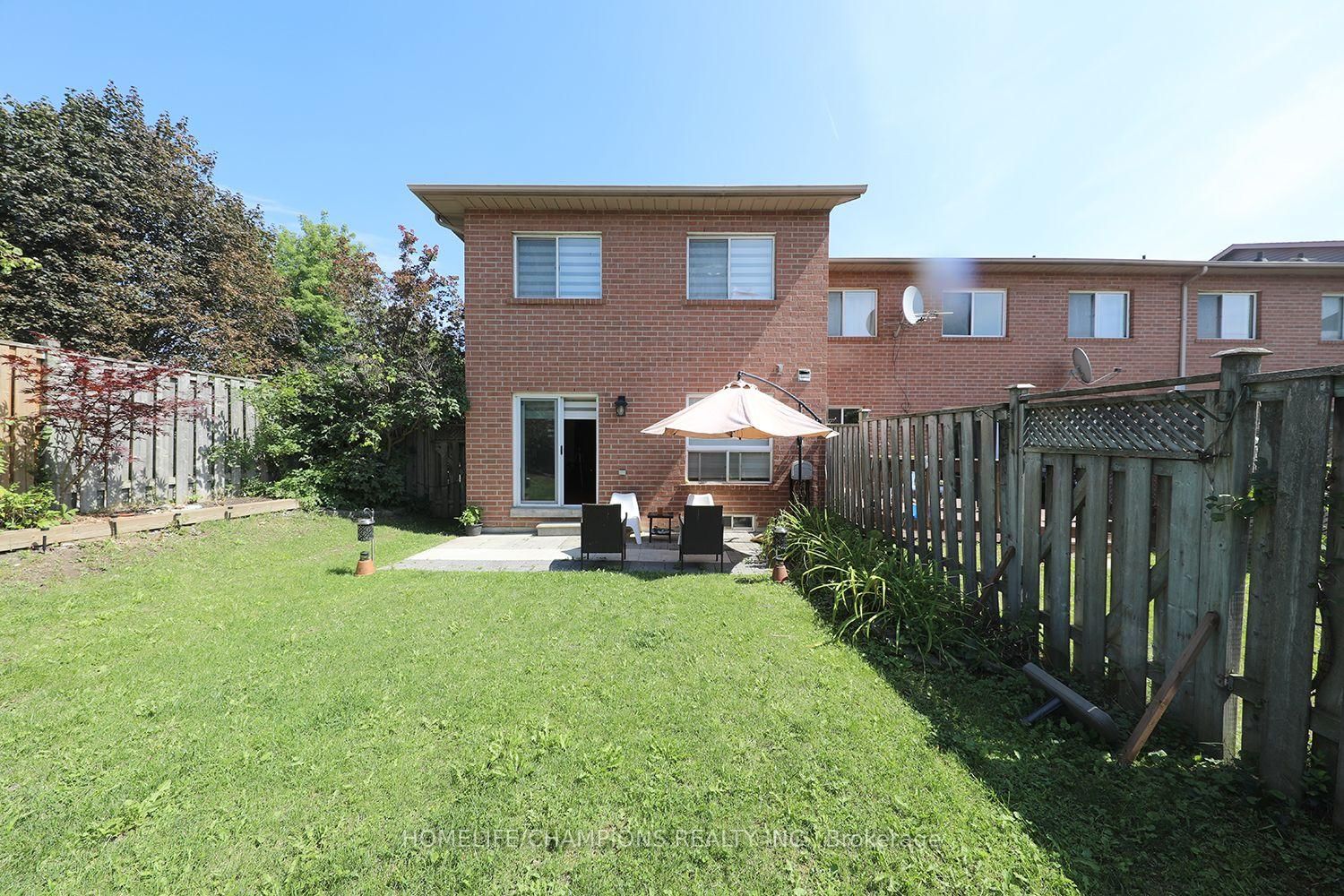 16 Echo Glen Road • Toronto, ON photo 29