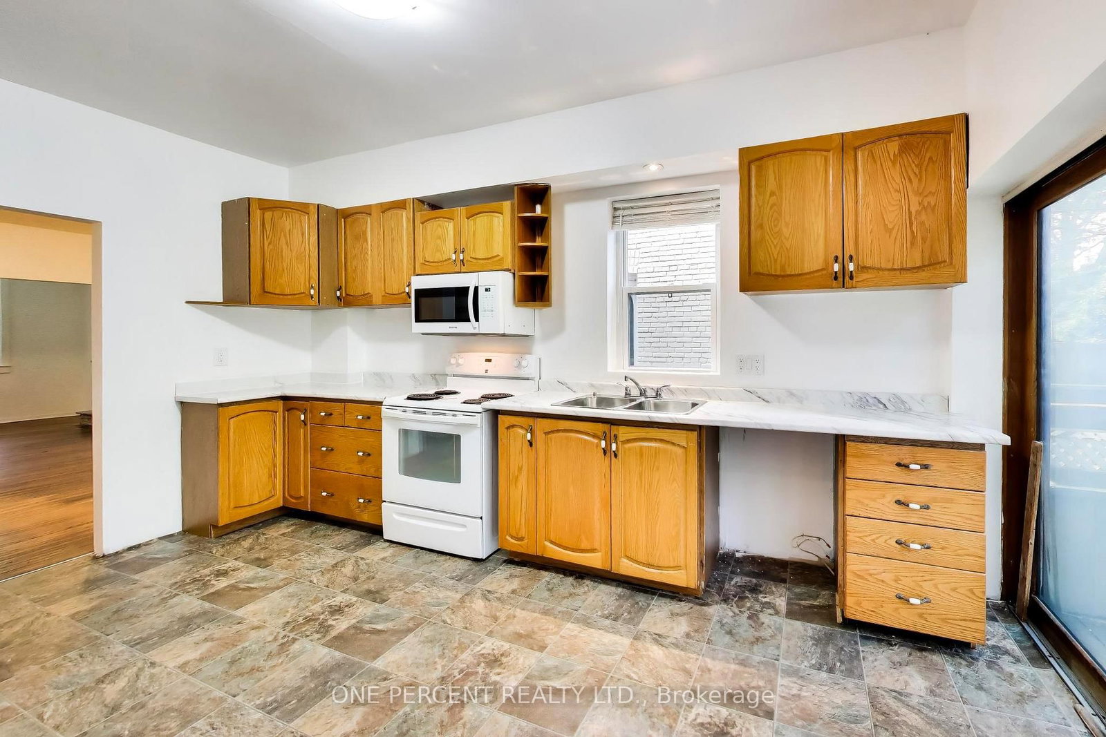 150 Beech Avenue • Toronto, ON photo 11