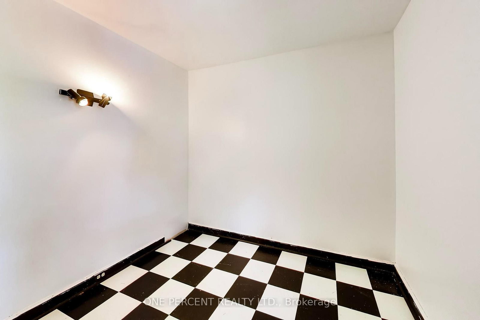 150 Beech Avenue • Toronto, ON photo 22