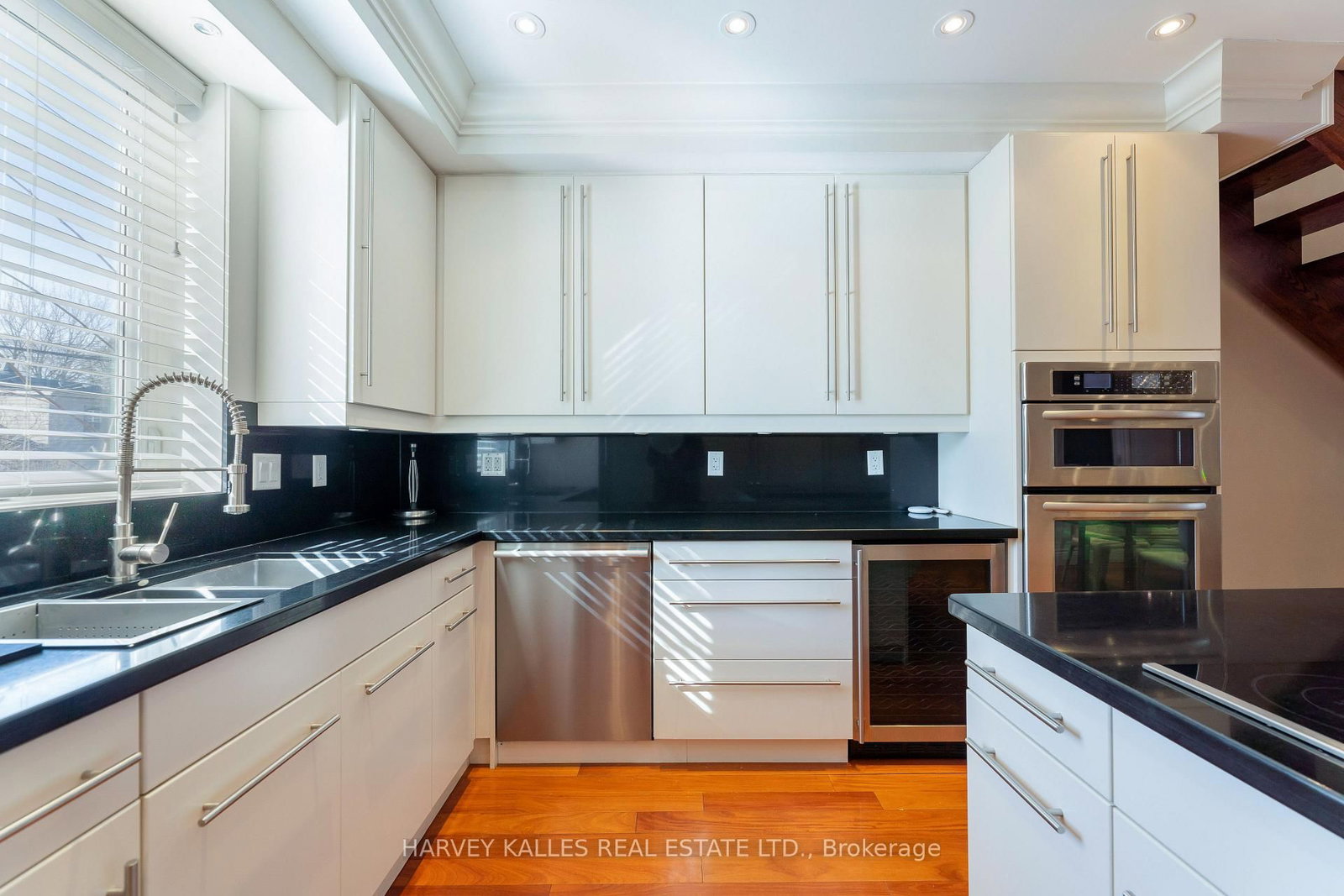 1107 Gerrard Street E • Toronto, ON photo 13