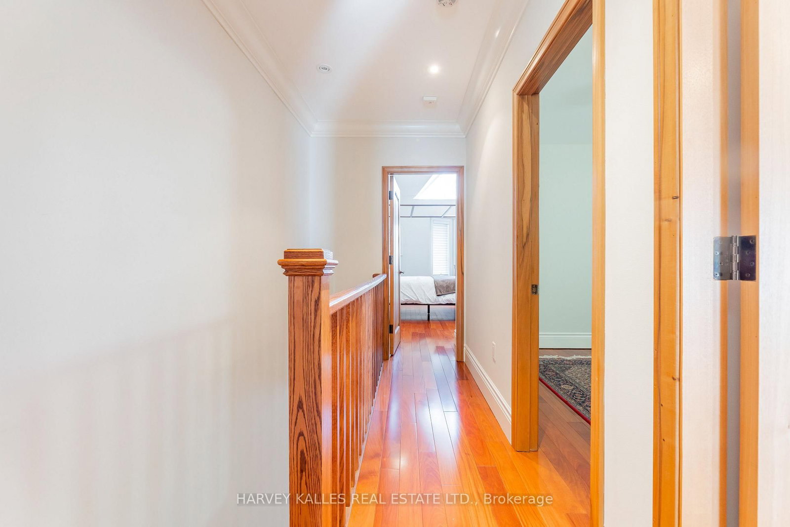 1107 Gerrard Street E • Toronto, ON photo 17