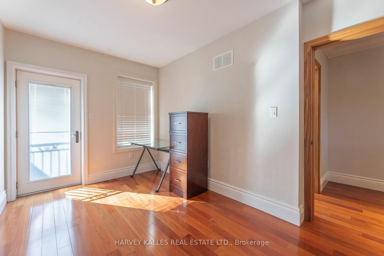 1107 Gerrard Street E • Toronto, ON photo 20