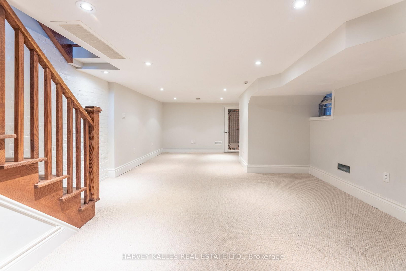 1107 Gerrard Street E • Toronto, ON photo 25