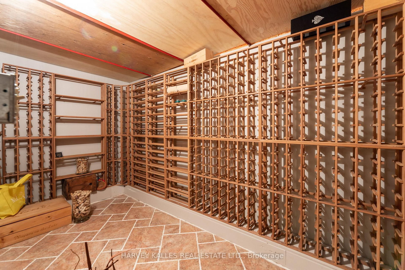 1107 Gerrard Street E • Toronto, ON photo 26