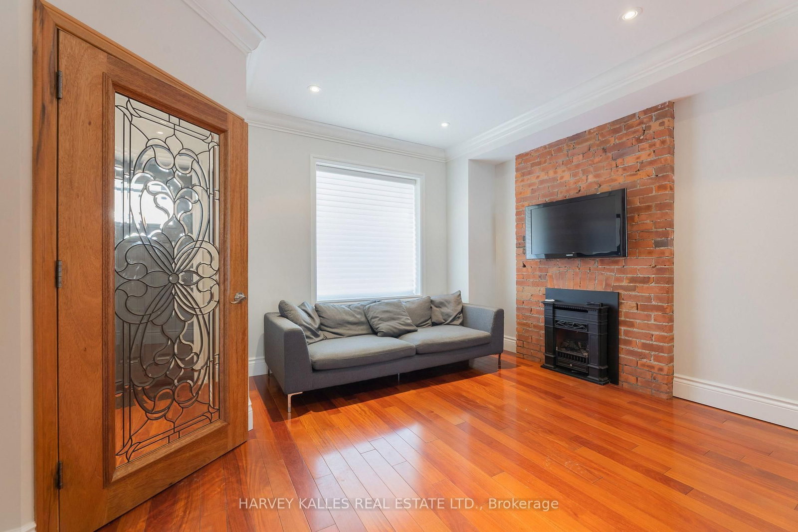 1107 Gerrard Street E • Toronto, ON photo 6