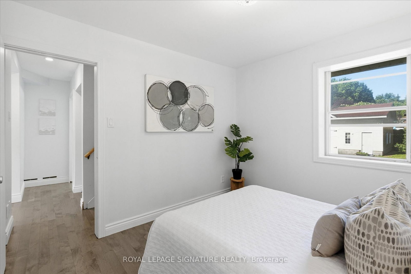 56 Bellamy Road S • Toronto, ON photo 10