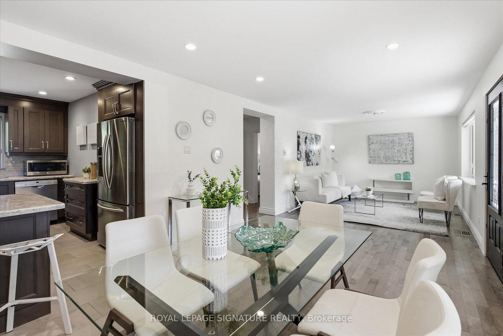 56 Bellamy Road S • Toronto, ON photo 8