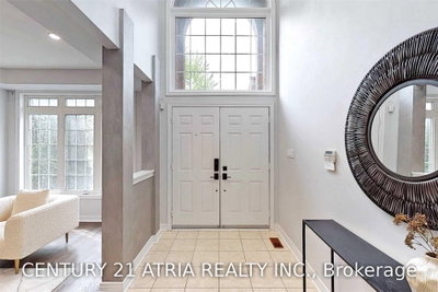 75 Medland Avenue • Whitby, ON photo 2
